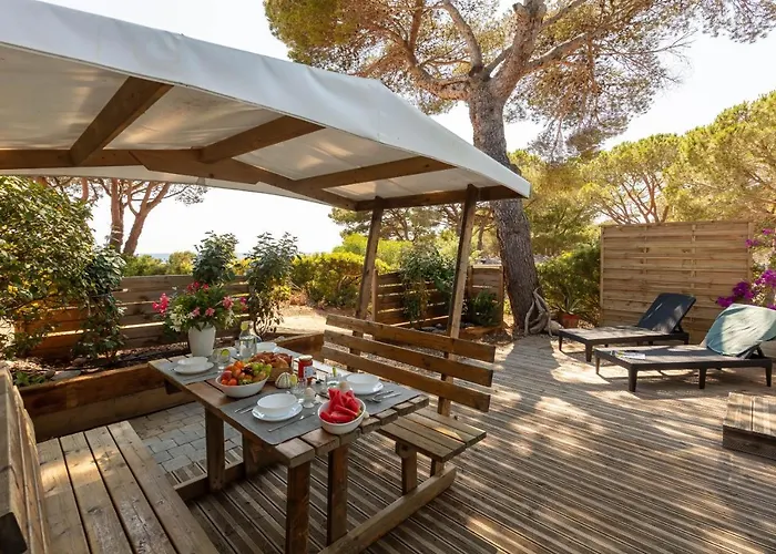 L Arbousier, Mobil-home Vue Degagee Sur La 耶尔