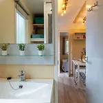Holiday home L Arbousier, Mobil-home Vue Degagee Sur La Hyeres