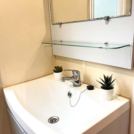 Homestay L'Arbousier, Mobil-Home Cosy Situe Sur Le Haut Du Domaine Avec Vue Degagee Sur La Mer